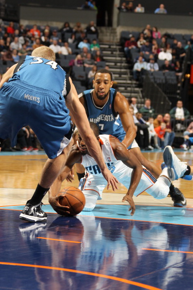 背后都凝聚 背后都凝聚