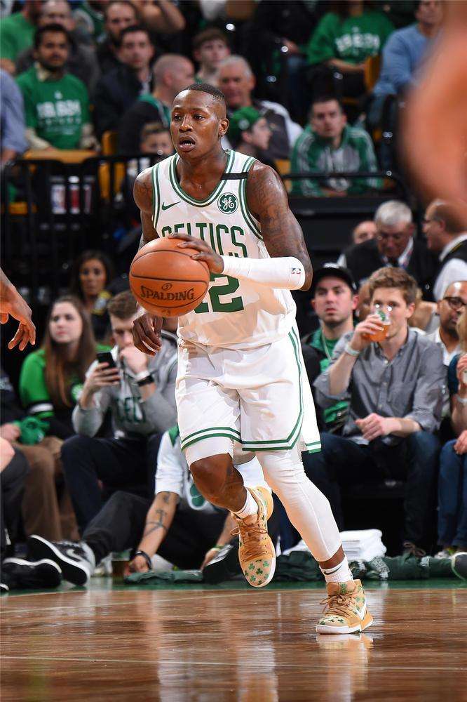 他们都能以 他们都能以