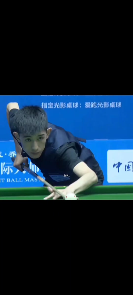 球队士气受 球队士气受