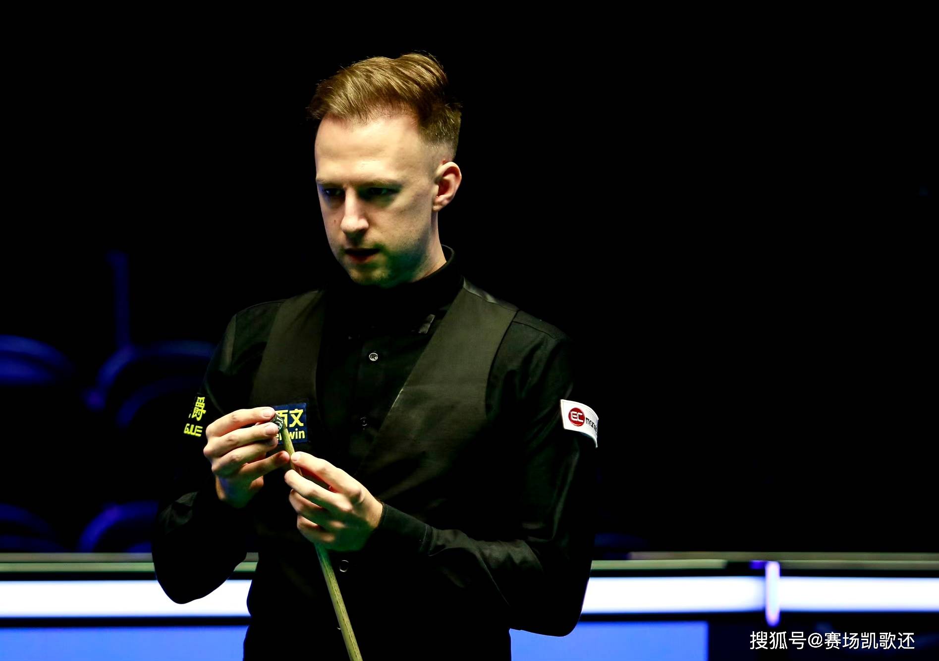 档一如既往 档一如既往