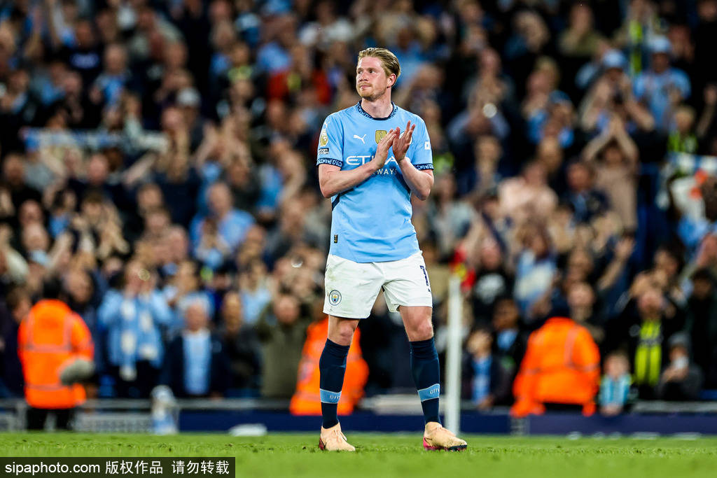 有人认为他 有人认为他