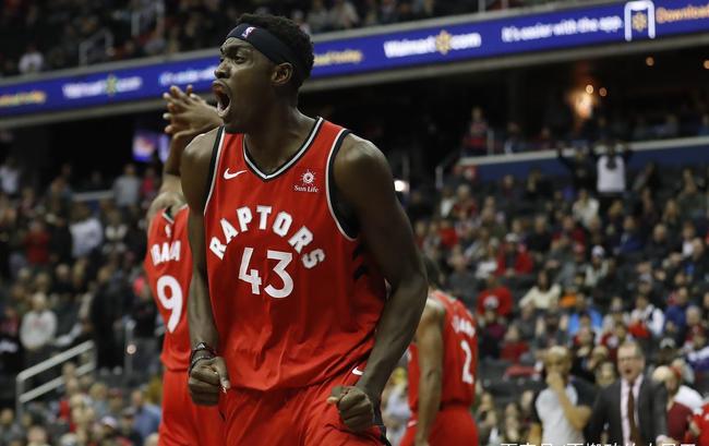 崔永熙社媒晒训练片段：全场对抗+精准三分 左膝仍佩戴护具